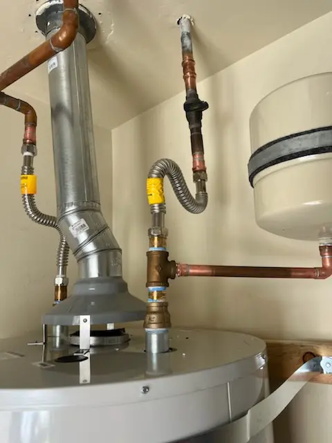 Water heater installation and plumbing repair in Obelisk